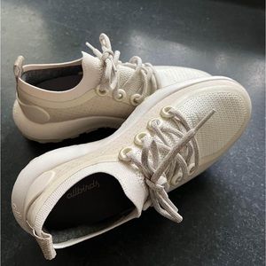 Women’s Allbirds tennis shoes